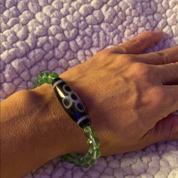 Bead bracelet - Picture 2 of 3